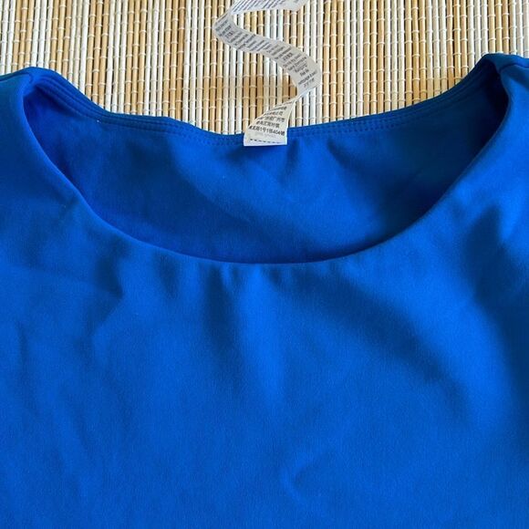 CRZ YOGA Royal Blue Crop Top - Picture 2 of 7